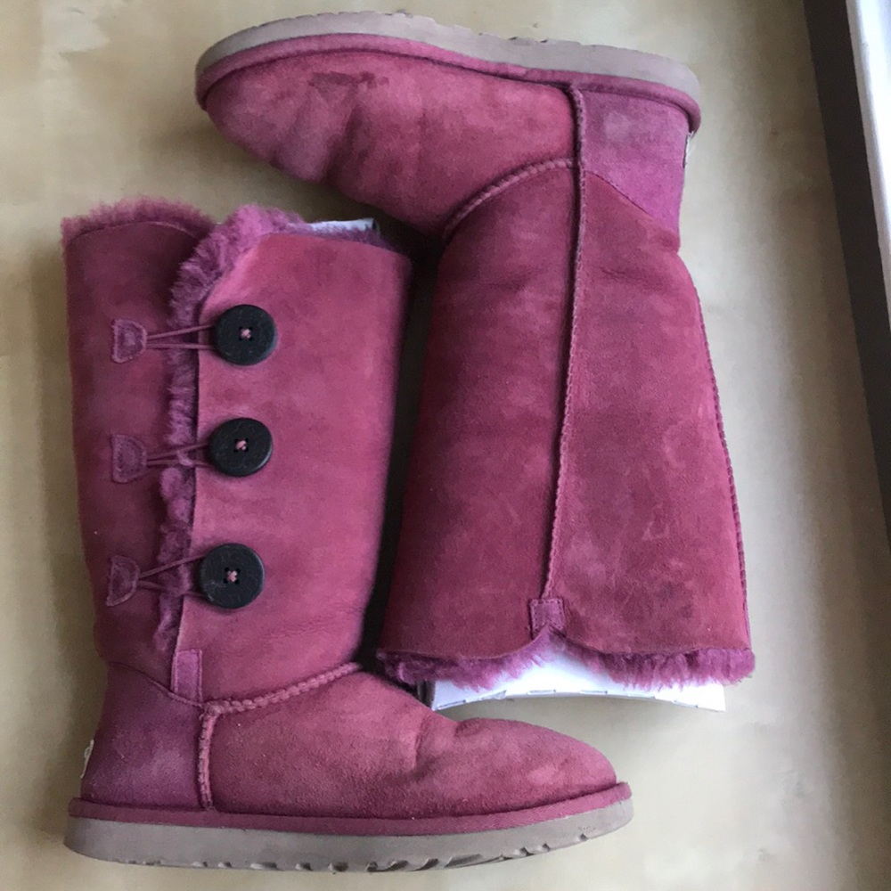UGG maroon TALL bailey button